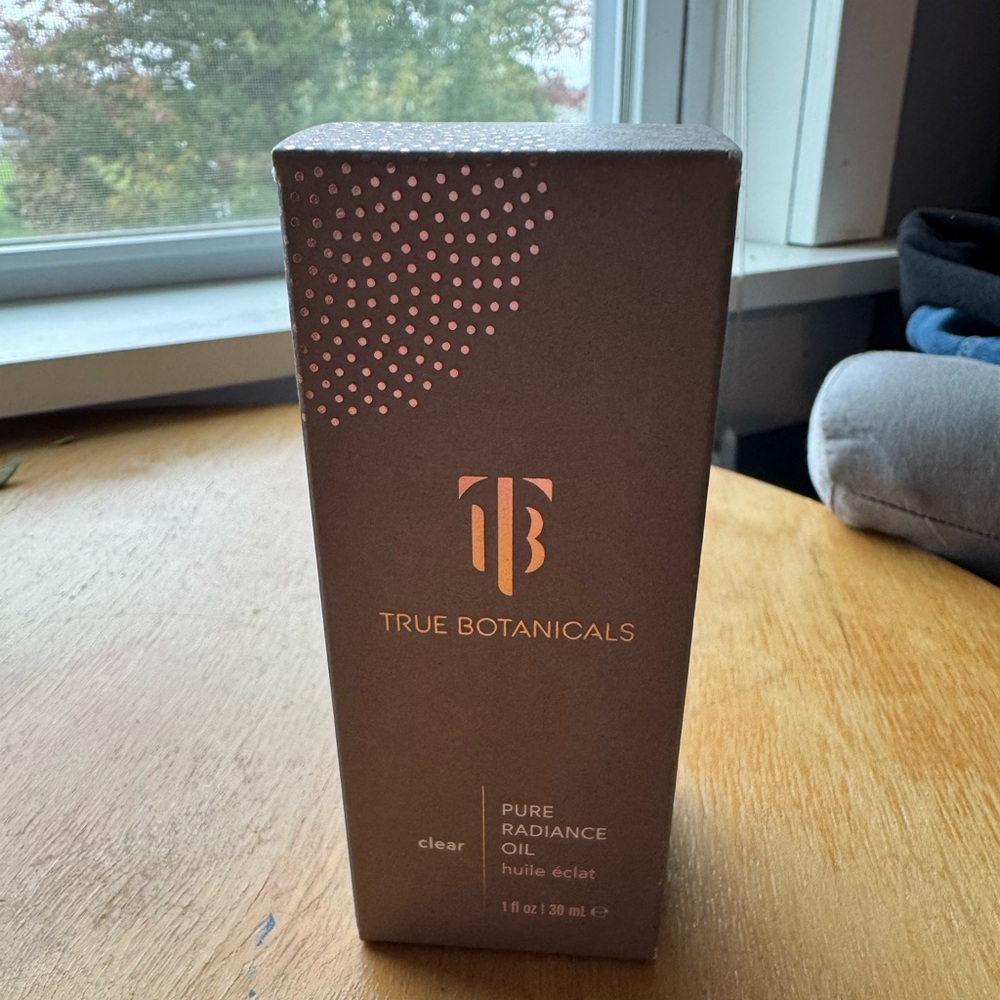 True Botanicals Clear Pure Radiance Oil NEW IN BOX